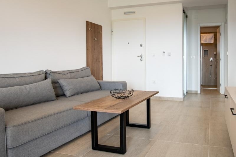 Apartment 6