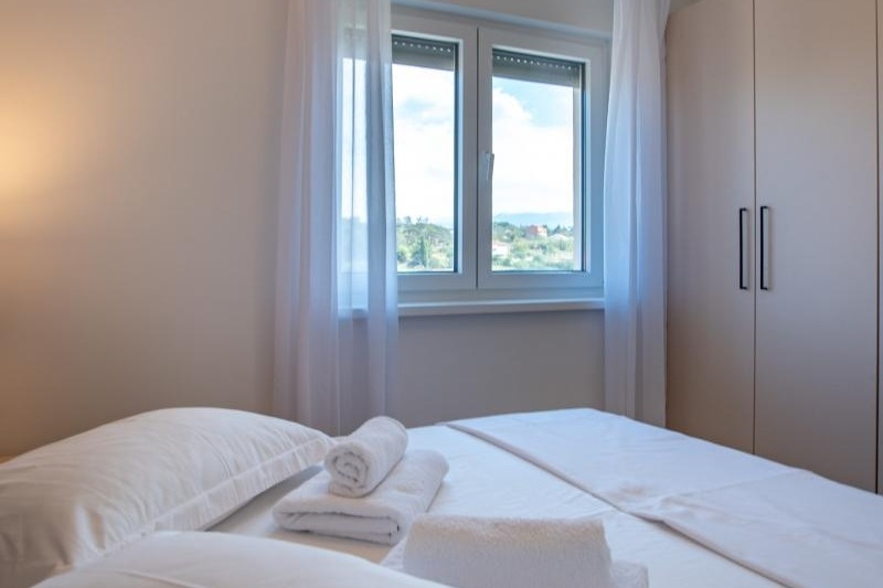 Apartment 6
