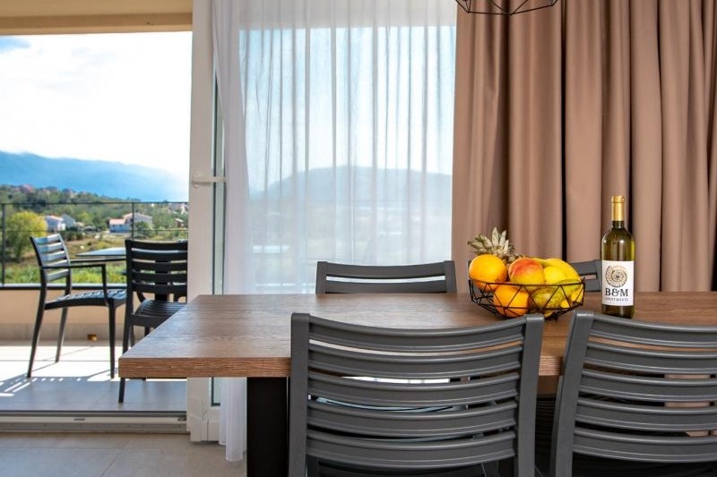 Apartment 6