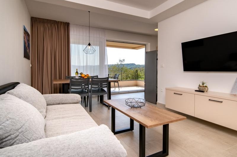 Apartment 5