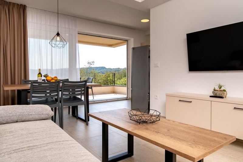 Apartment 5