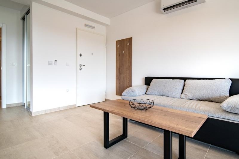 Apartment 5