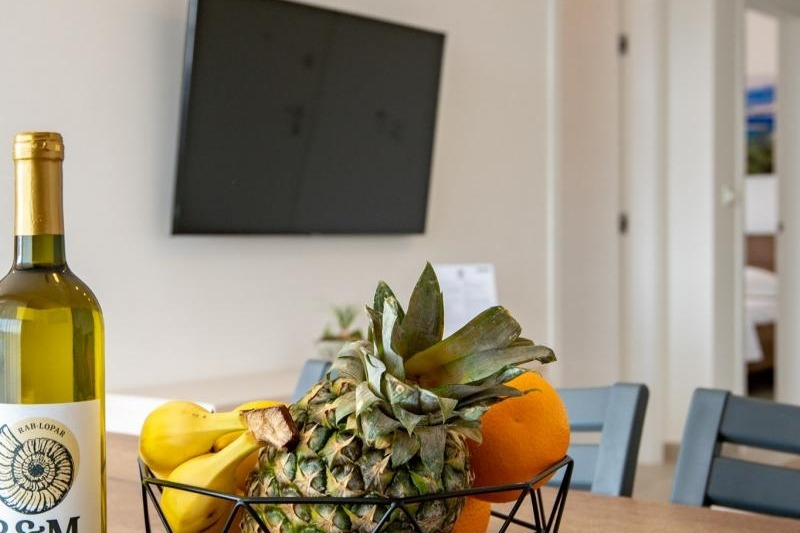 Apartment 5