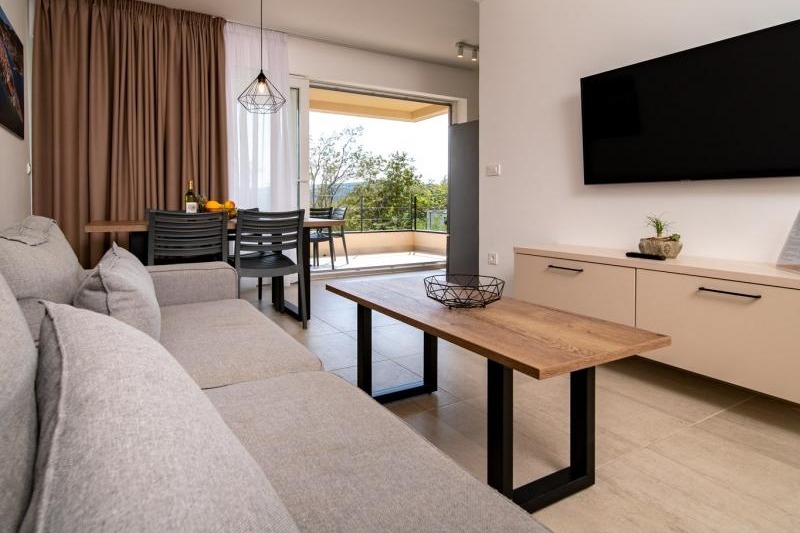 Apartment 4
