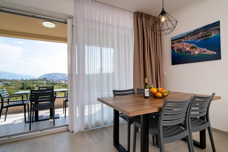 Apartment 3